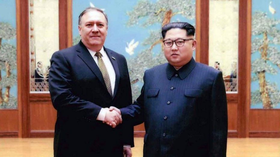 Ngoại trưởng Mỹ trong một lần gặp gỡ nhà lãnh đạo Kim Jong-un.
