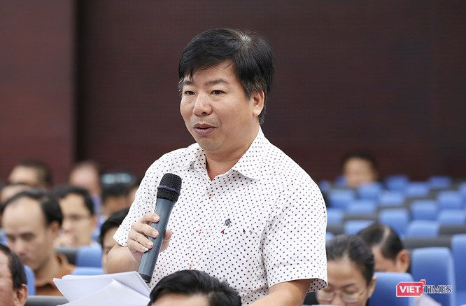  Ông Nguyễn Quang Vinh, Phó Giám đốc Sở TNMT TP Đà Nẵng trả lời báo giới tại Họp báo thường kỳ 6 tháng đầu năm 2018 do UBND TP Đà Nẵng tổ chức sáng 19/7.