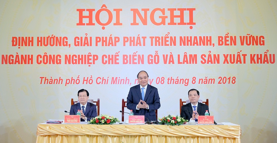 Thủ tướng Nguyễn Xuân Phúc muốn ngành gỗ và chế biến lâm sản trở thành chủ lực trong cơ cấu ngành nông - lâm nghiệp.