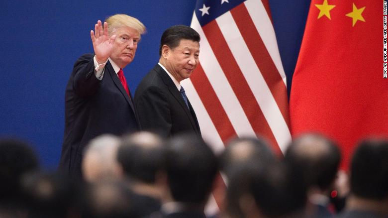 Tổng thống Mỹ Donald Trump và Chủ tịch Trung Quốc trong cuộc gặp gỡ giới doanh nghiệp tại Bắc Binh (9/2017).