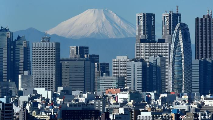 Với dân số hơn 38 triệu người, thế nhưng Tokyo vẫn là thành phố đáng sống do mức độ an toàn và cơ sở hạ tầng hiện đại, một nền tảng kinh tế ổn định.