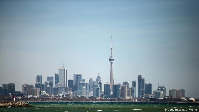 Với dân số khoảng 3 triệu người, Toronto là thành phố có tỉ lệ tội phạm vào dạng thấp nhất thế giới.