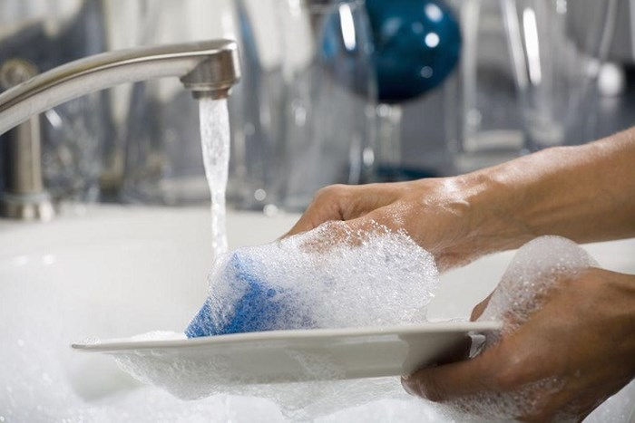   Dùng sai cách, nước rửa chén có thể biến thành chất cực hại. Ảnh minh họa (nguồn Internet).  
