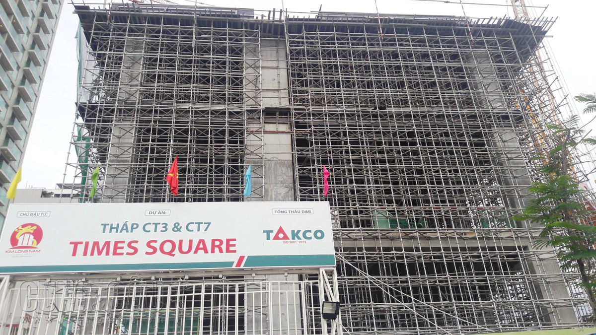 Ngoài hai tòa tháp CT1&2 thì tháp CT3&CT7 do Công ty cổ phần xây dựng và kinh doanh địa ốc Tân Kỷ (Takco) làm tổng thầu cũng đang khẩn trương xây dựng.