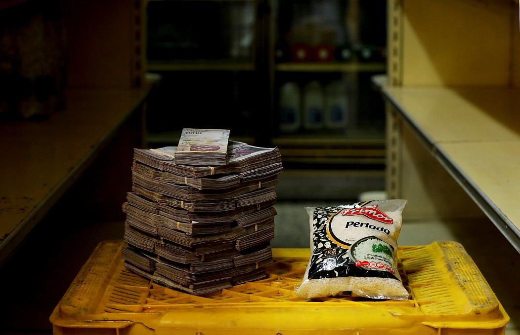 1 kg gạo sẽ khiến bạn mất 2,5 triệu bolivars (0,33 EUR)
