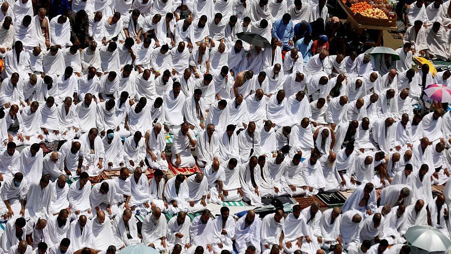 Hơn 2 triệu tín đồ Hồi giáo trên toàn thế giới đã đổ về thánh địa Mecca ở Saudi Arabia để tham gia lễ hành hương Hajj – một nghĩa vụ tôn giáo thiêng liêng và quan trọng của người Hồi giáo. Ảnh: Euronews  