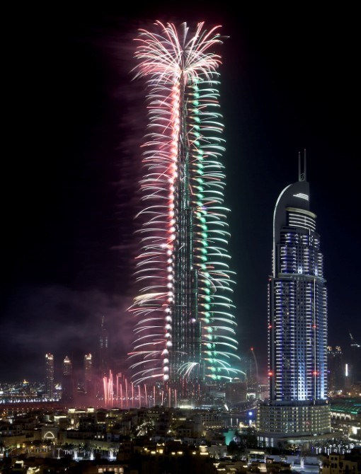  Chương trình bắn pháo hoa Burj Khalifa.  