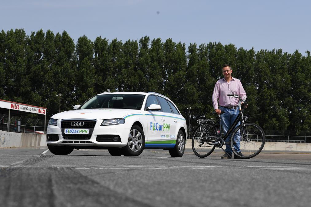PPV đang muốn kết hợp giữa xe hơi và xe đạp.