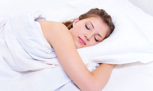 Ngủ đủ giấc giúp bạn tránh được những suy nghĩ tiêu cực.