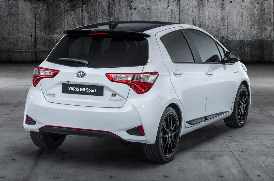 Toyota hé lộ Yaris GR Sport trước thềm triển lãm Paris