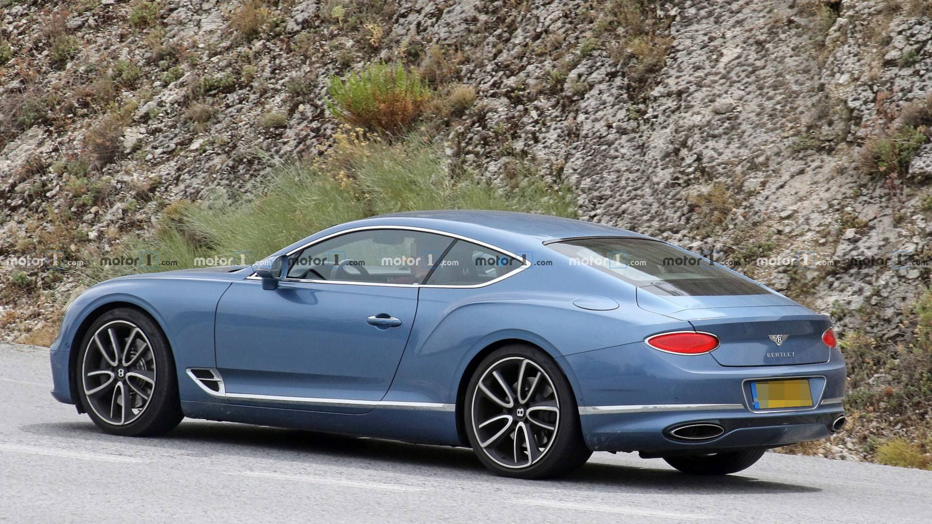 Bentley Continetal GT bản hybrid đã lộ diện