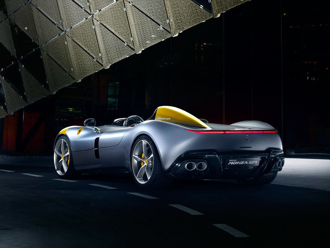 Ferrari công bố hai mẫu xe đua triệu đô
