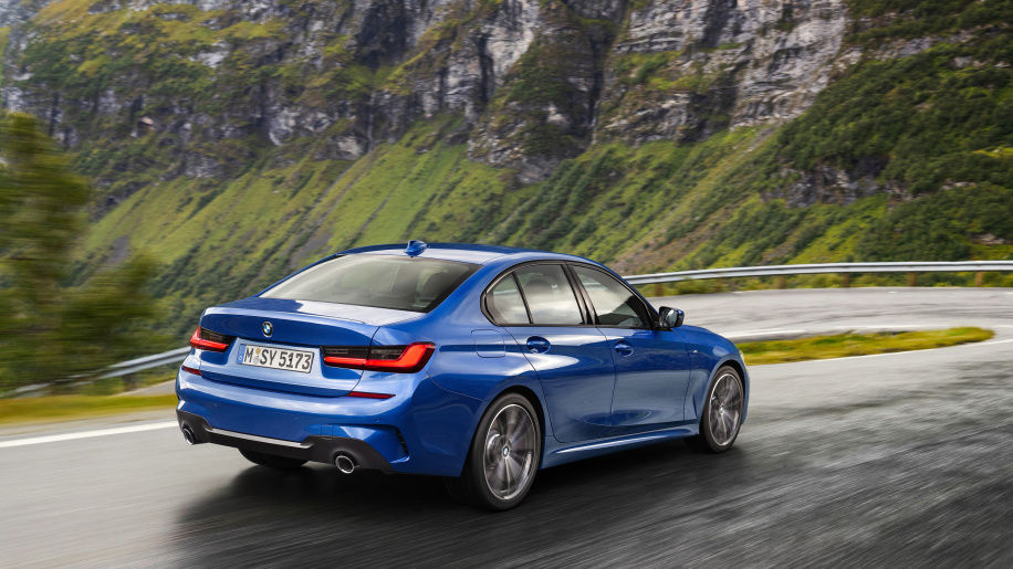 BMW 3-Series mới có giá từ 40.000 USD, đẹp hơn, rộng hơn, thông minh hơn