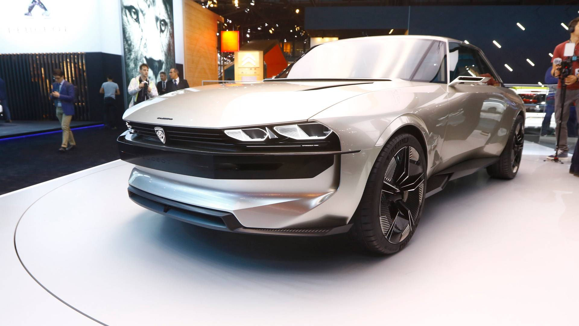 Ngắm concept E-Legend của Peugeot tại Paris Motor Show 2018
