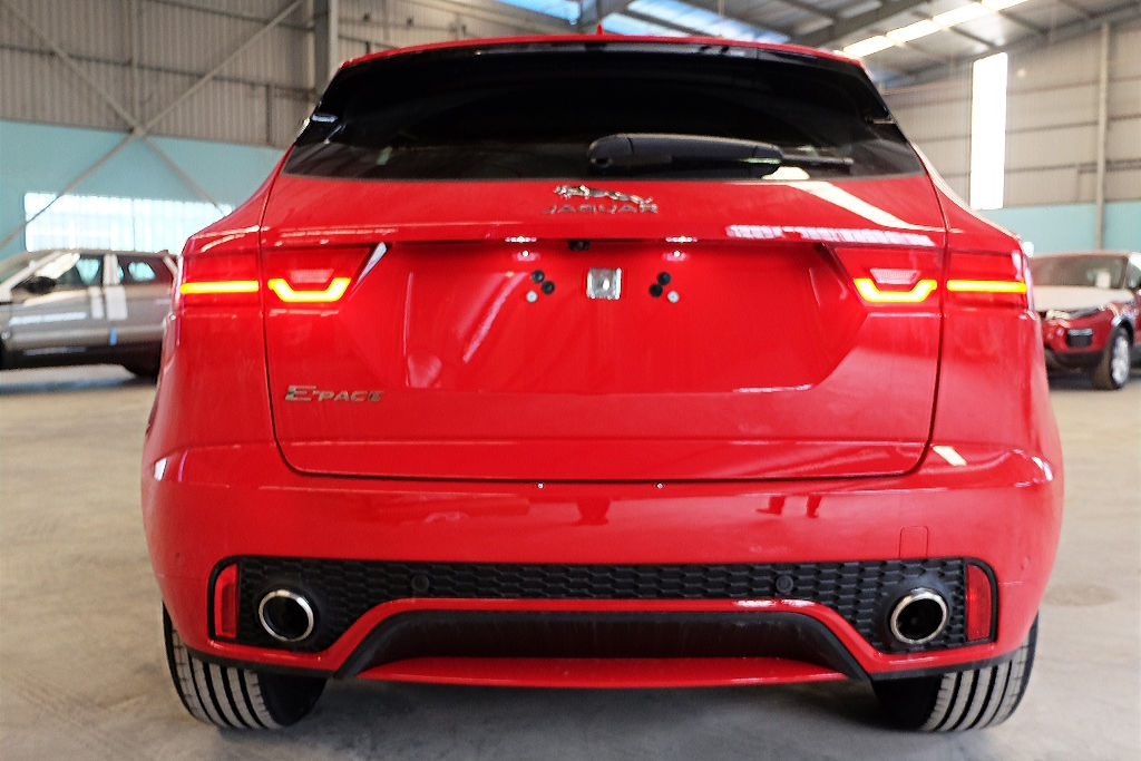 Jaguar E-Pace đã lộ diện tại Việt Nam, chờ ngày ra mắt