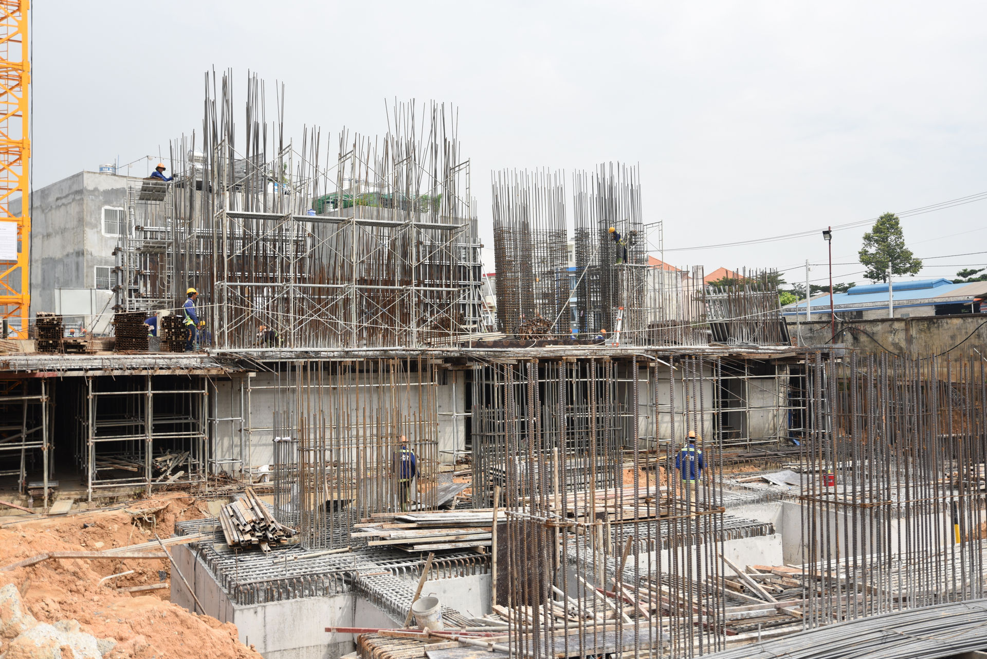 Phú Đông Premier đang được xây dựng, với giá trung bình 1,5 tỷ đồng/căn nhưng cư dân sẽ được hưởng tiện ích cao cấp.