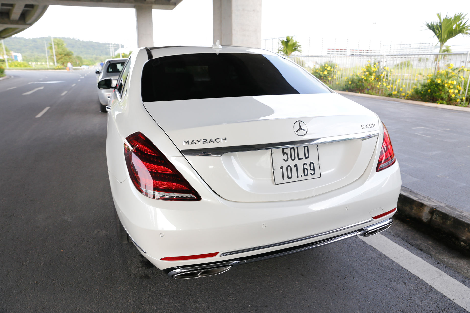 Trải nghiệm Mercedes-Benz S-Class, chiếc xe dành cho... thượng khách