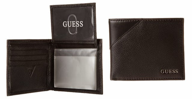 Được thiết kế đặc biệt với vẻ ngoài hấp dẫn, mạnh mẽ. Chiếc ví được bao phủ bởi màu đen huyền bí của sự nam tính và sức lôi cuốn. 