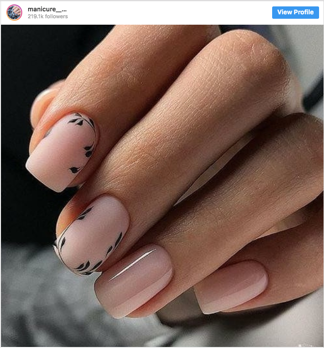   Chọn màu nail phù hợp với sắc độ làn da sẽ giúp tôn lên phong cách và vẻ ngoài của cô nàng rất nhiều.  