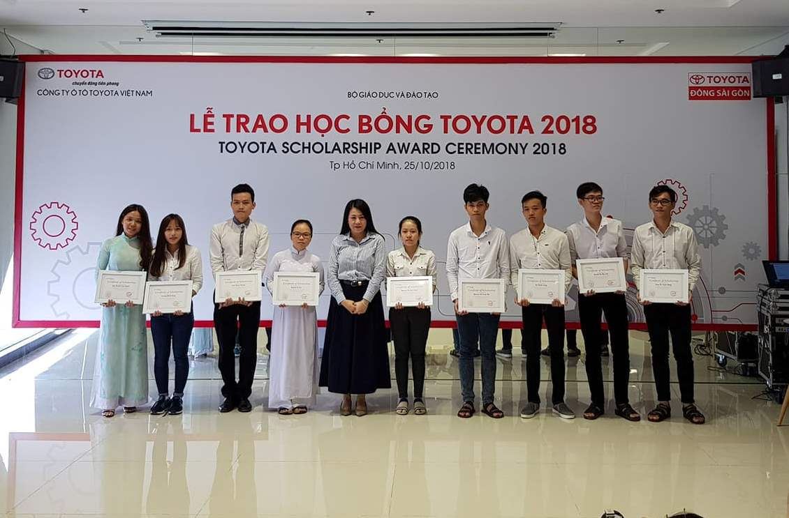 Toyota tiếp tục trao học bổng cho sinh viên kỹ thuật