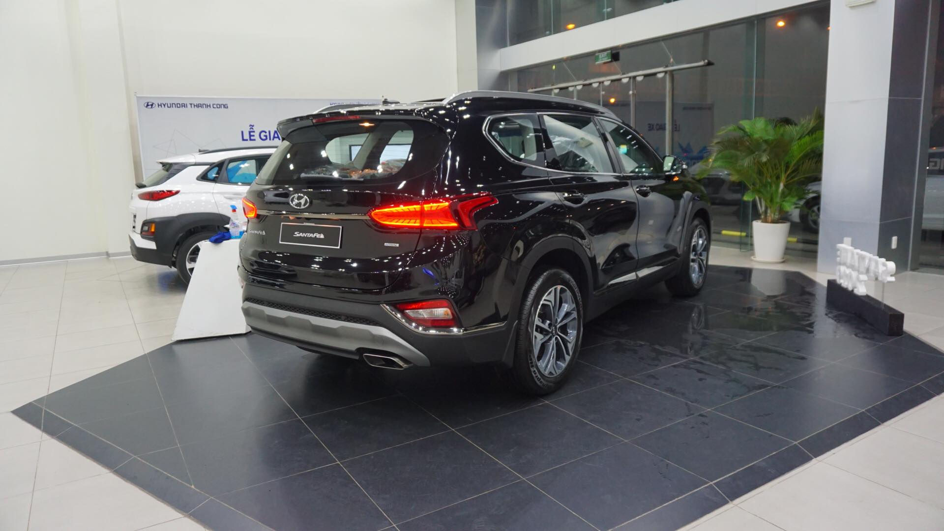 Hyundai SantaFe thế hệ mới đã về các đại lý, sẽ bán ra vào tháng 12/2018