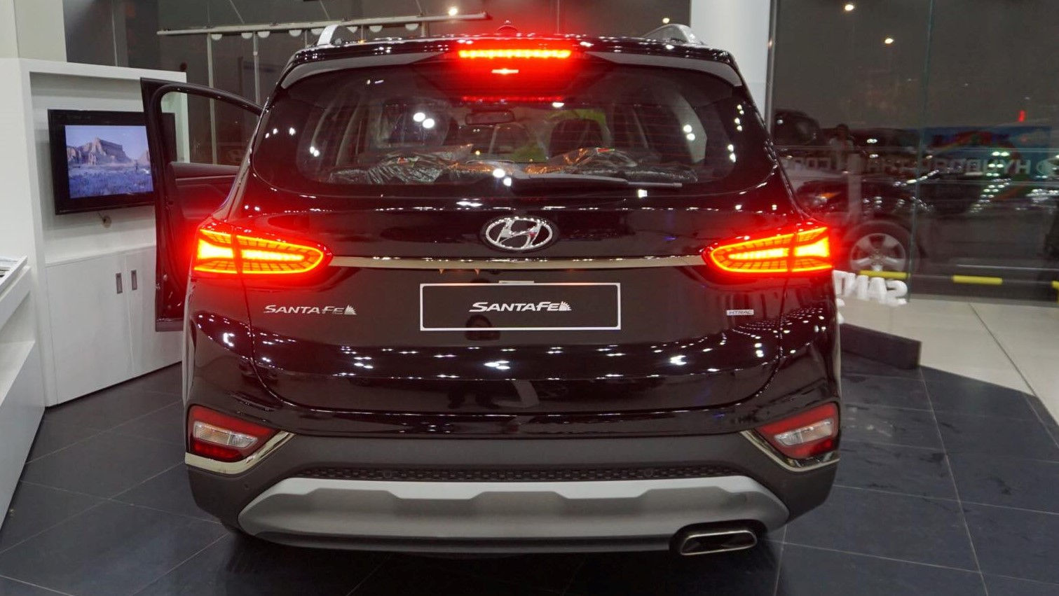 Hyundai SantaFe thế hệ mới đã về các đại lý, sẽ bán ra vào tháng 12/2018