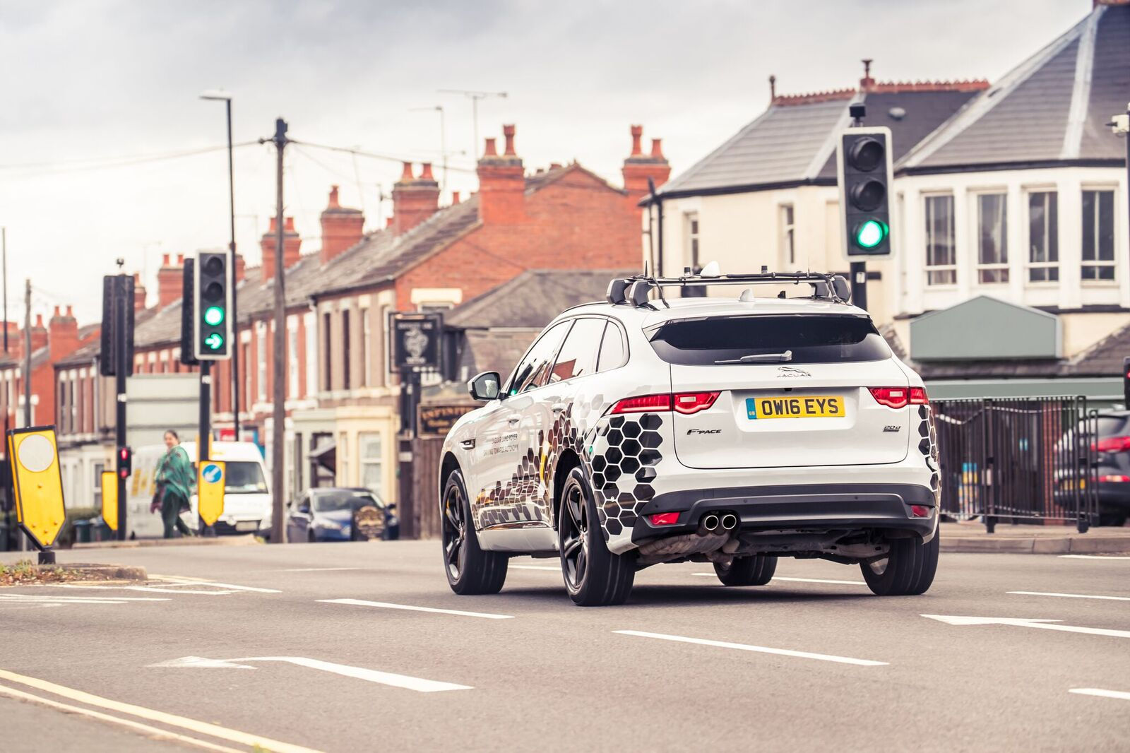 Jaguar Land Rover phát triển công nghệ nhận diện đèn xanh đèn đỏ