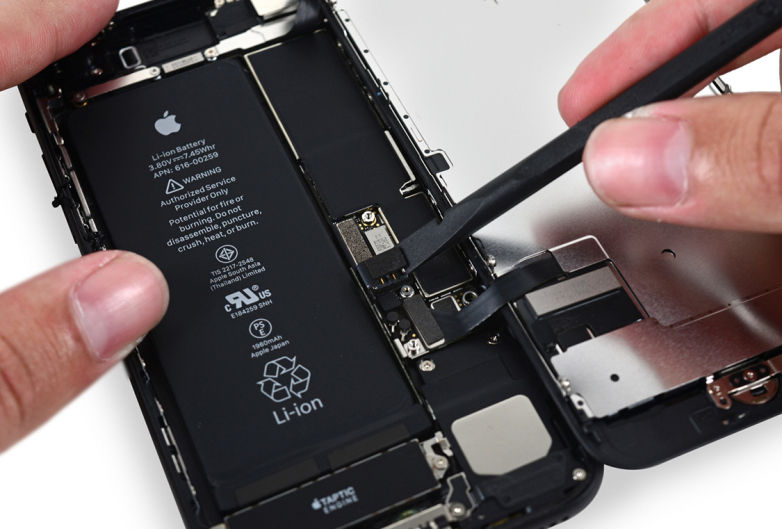 Giá thay pin cho iPhone sẽ tăng lên 49 USD từ đầu năm 2019