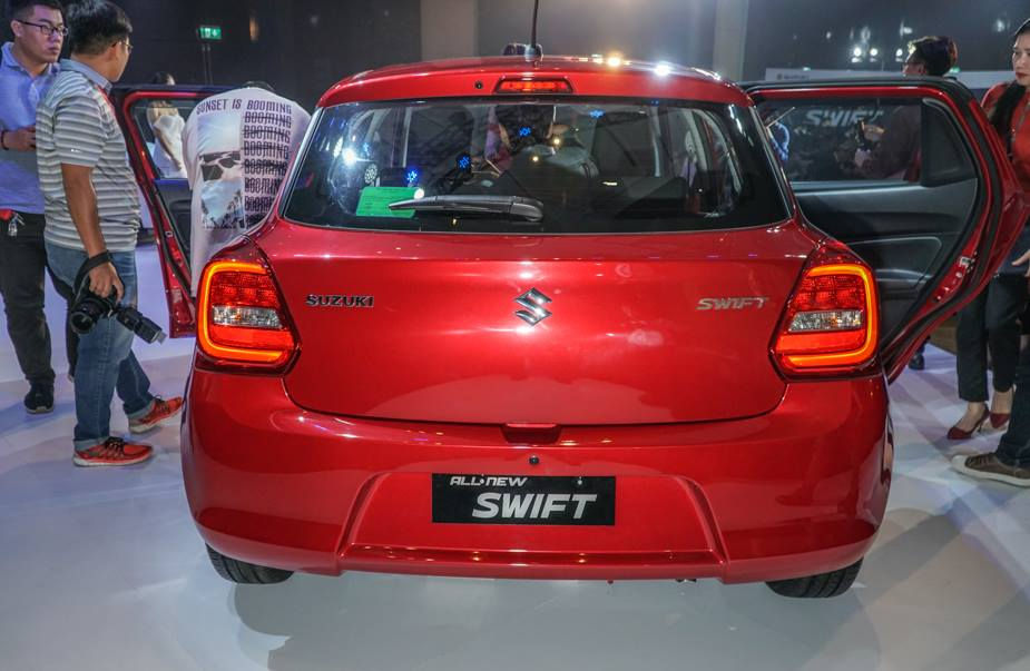 Với Swift, Suzuki có lẽ đặt nhiều hy vọng cho sự đột phá dù mùa mua sắm xe cuối năm đã bước vào giai đoạn cao trào.