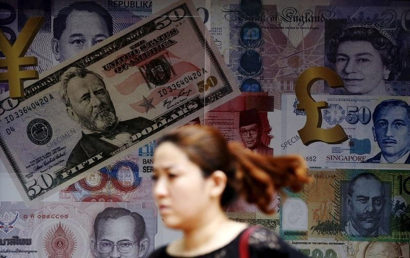 Tỷ giá ngoại tệ 12/12: USD ngược chiều với bảng Anh hai ngày liên tiếp