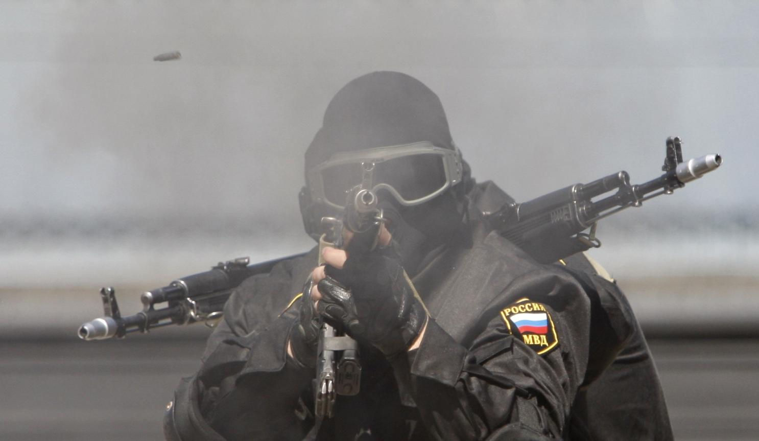 Đặc nhiệm Nga được trang bị “siêu súng” có thể xuyên áo chống đạn