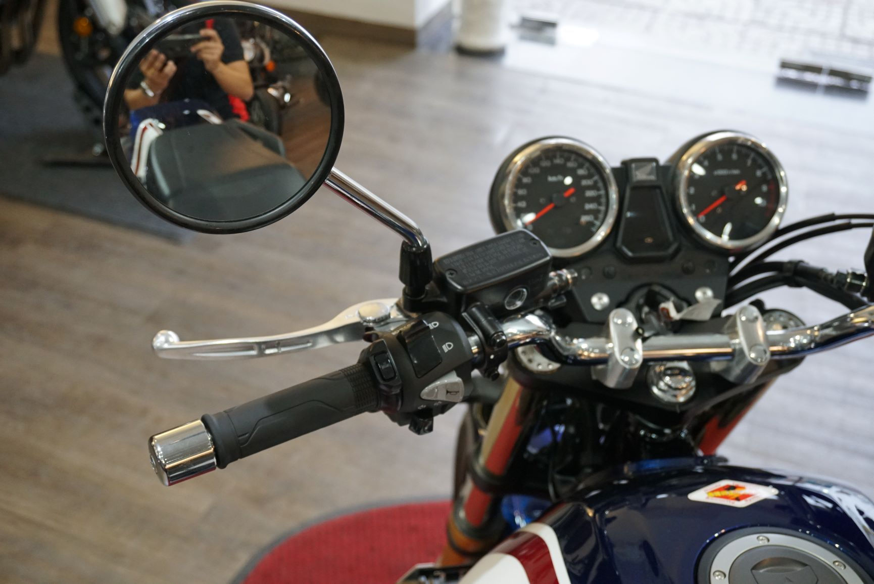 Ngắm chiếc Honda CB1300 SP nhập Mỹ, giá gần nửa tỷ đồng ở Sài Gòn