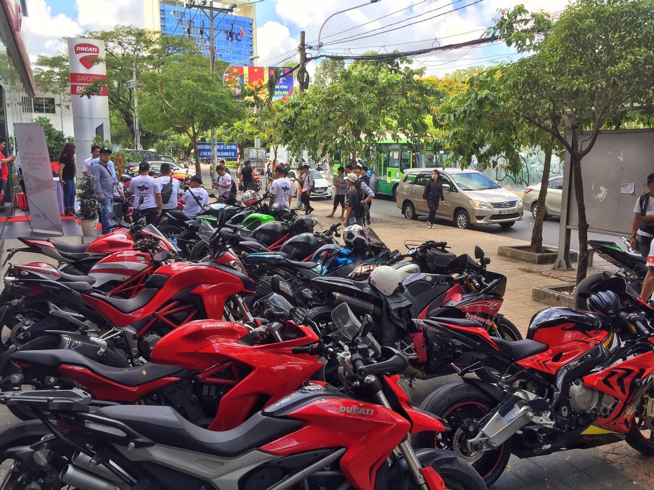 Top 10 sự kiện lĩnh vực ô tô – xe máy Việt Nam năm 2018