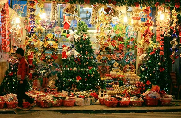 Khu phố người hoa tại Sài Gòn tràn ngập không khí Noel (Ảnh sưu tầm)