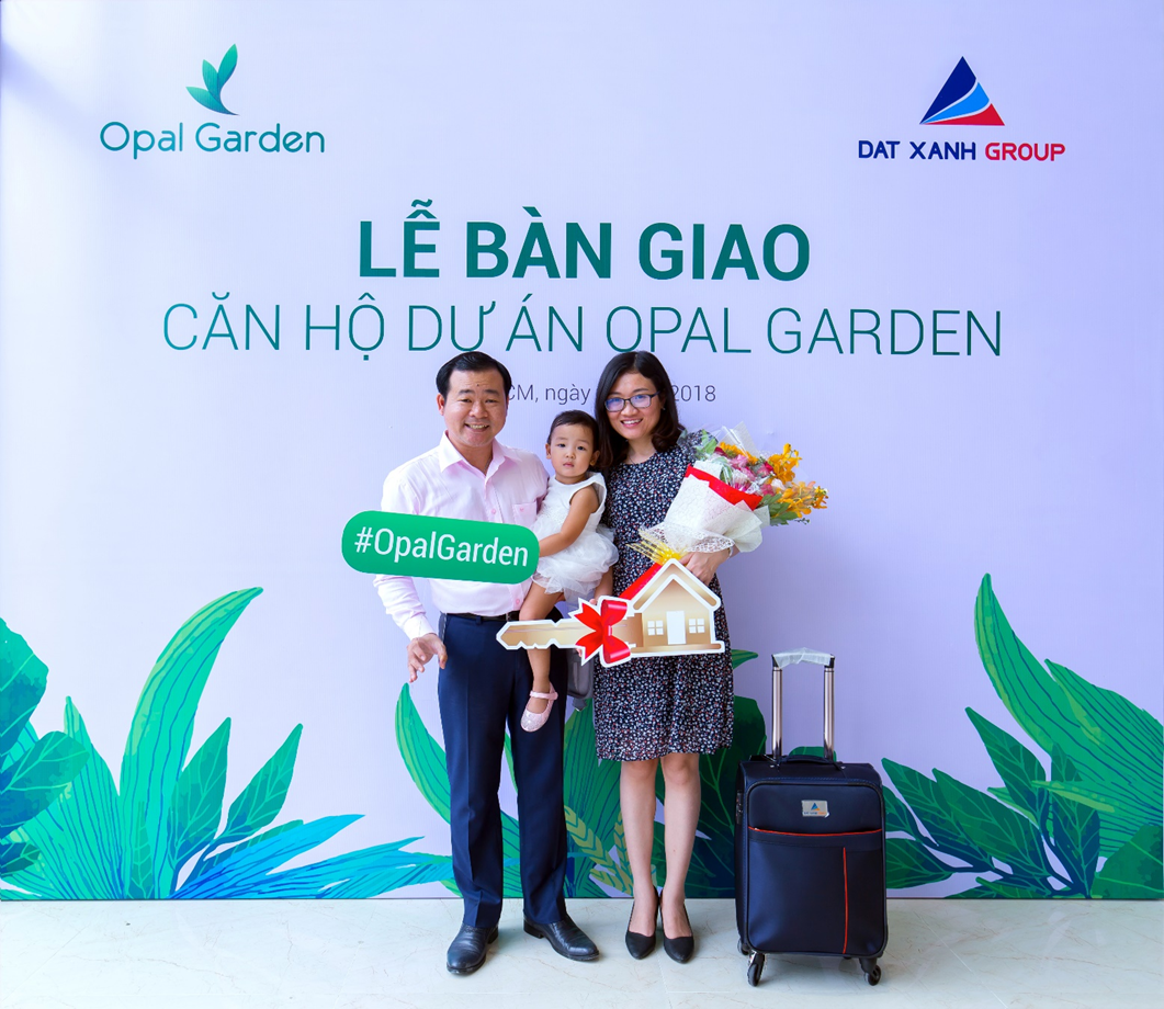Đất Xanh bàn giao nhà đúng cam kết cho khách hàng sở hữu căn hộ Opal Garden  