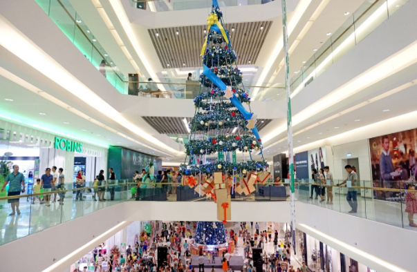 Không khí Noel tại Crescent Mall (Ảnh ST)