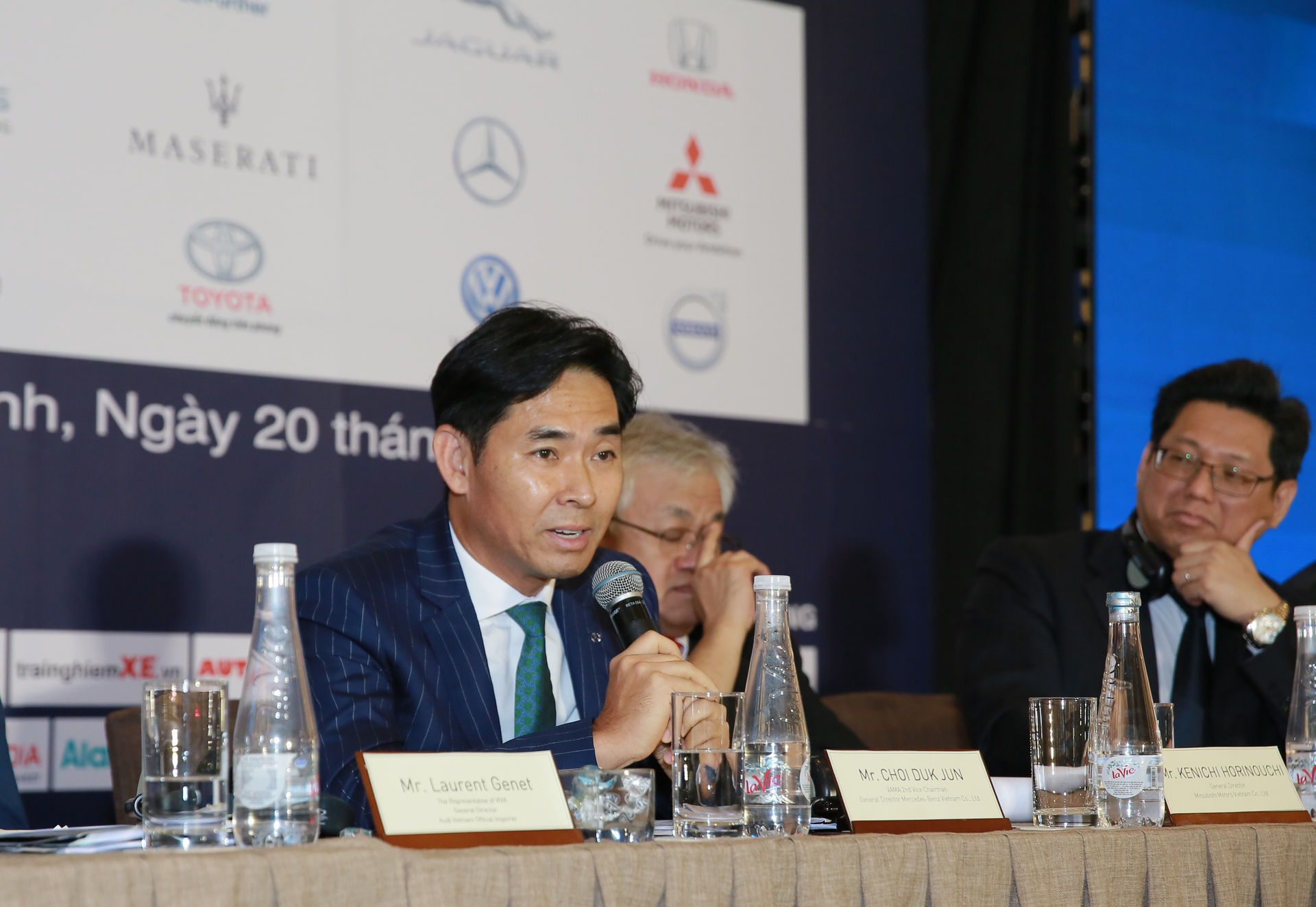 Hồi tháng 8/2018, ông Choi Duk Jun, Tổng giám đốc MBV đã từng giành thời gian riêng trong một cuộc họp báo chung của ngành xe để trả lời báo giới quanh vụ 
