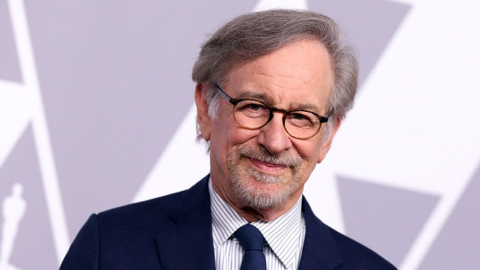   Steven Allan Spielberg sinh năm 1946. Nghề nghiệp: Nhà làm phim. Ông được coi là một trong những người tiên phong của kỷ nguyên điện ảnh New Hollywood (1960-1980). Bộ phim 