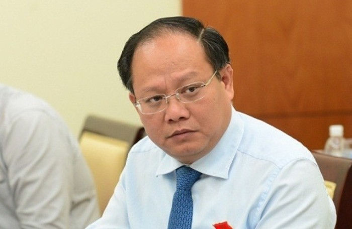 Ông Tất Thành Cang bị cắt chức Ủy viên Trung ương, Phó Bí thư Thường trực Thành uỷ TP.HCM. 