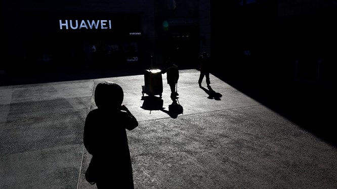 Huawei sắp không còn đất sống tại Mỹ. Ảnh: Tek Portal 
