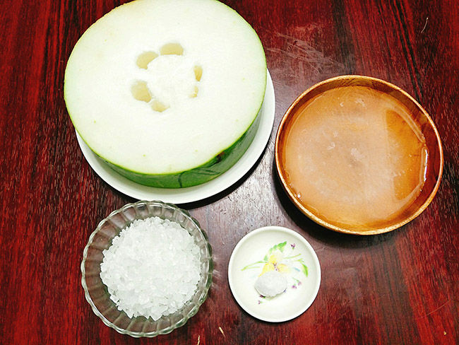 Nguyên liệu cho món mứt bí đao