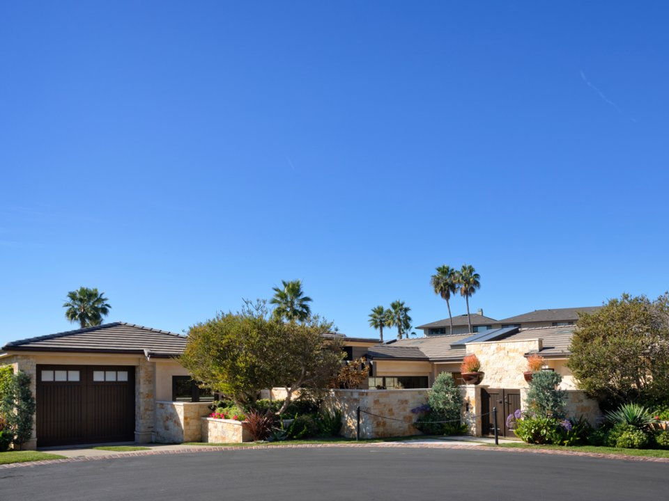Mark Cuban đã dành 19 triệu USD để mua lại biệt thự nghỉ dưỡng trong khu khu Laguna Beach ở California. (Ảnh Villa Real Estate)