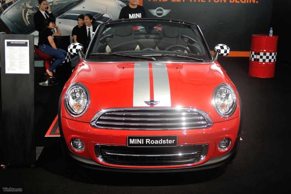   Giá Mini Cooper Roadster:1,618 tỷ đồng.  