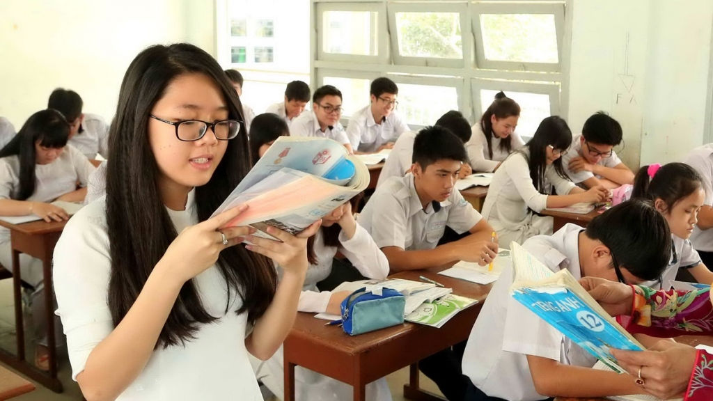 Bốn nội dung cơ bản trong chương trình THPT mới sẽ tạo những bước đột phá, đưa giáo dục Việt Nam ngày càng phát triển.