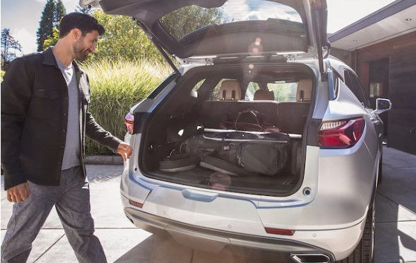 SUV hạng trung Chevrolet Blazer bán với giá khởi điểm gần 750 triệu đồng tại Mỹ