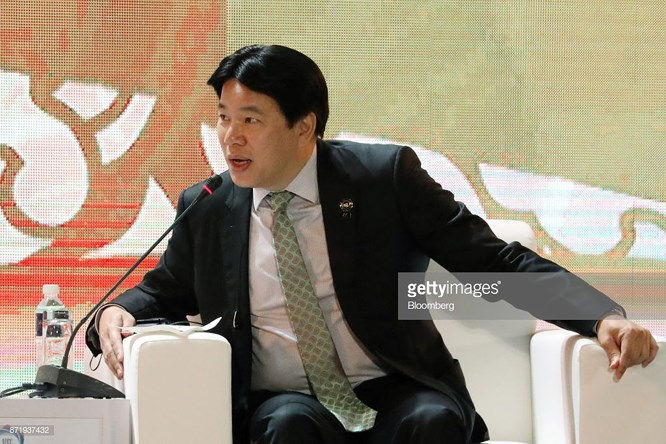  CEO Alpha King Chan Min Simon đang thường xuyên xuất hiện trên truyền trông trong nước hơn nhưng đã bao giờ bạn nghe hay hỏi về Chủ tịch của Alpha King (?!). (Ảnh: Bloomberg)