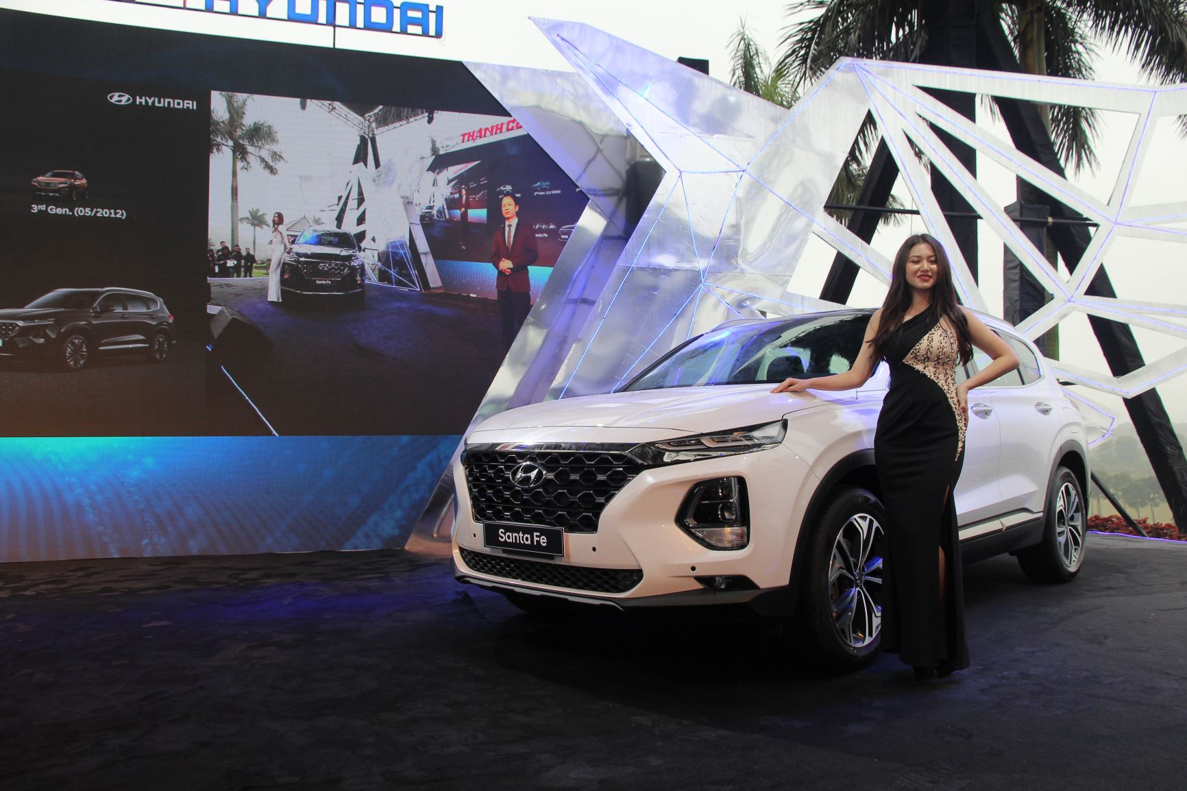 Hyundai Thành Công ra mắt SataFe trong tiết trời lạnh giá ở Ninh Bình.