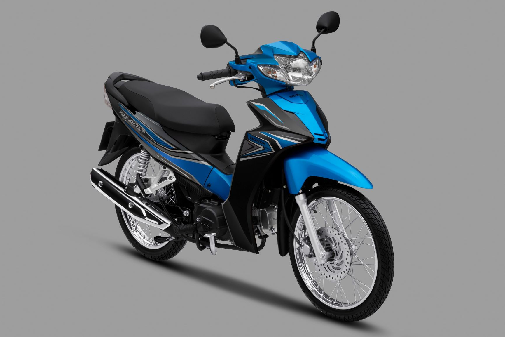 Honda Blade 110cc phiên bản màu xanh. Ảnh: HVN