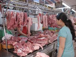 Giá thịt heo bán lẻ không tăng dù thịt heo sỉ tăng.