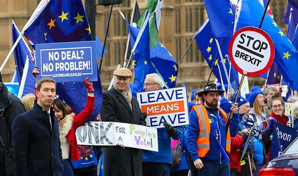 Brexit không phải là lựa chọn của tất cả người dân Anh. Ảnh minh họa: express